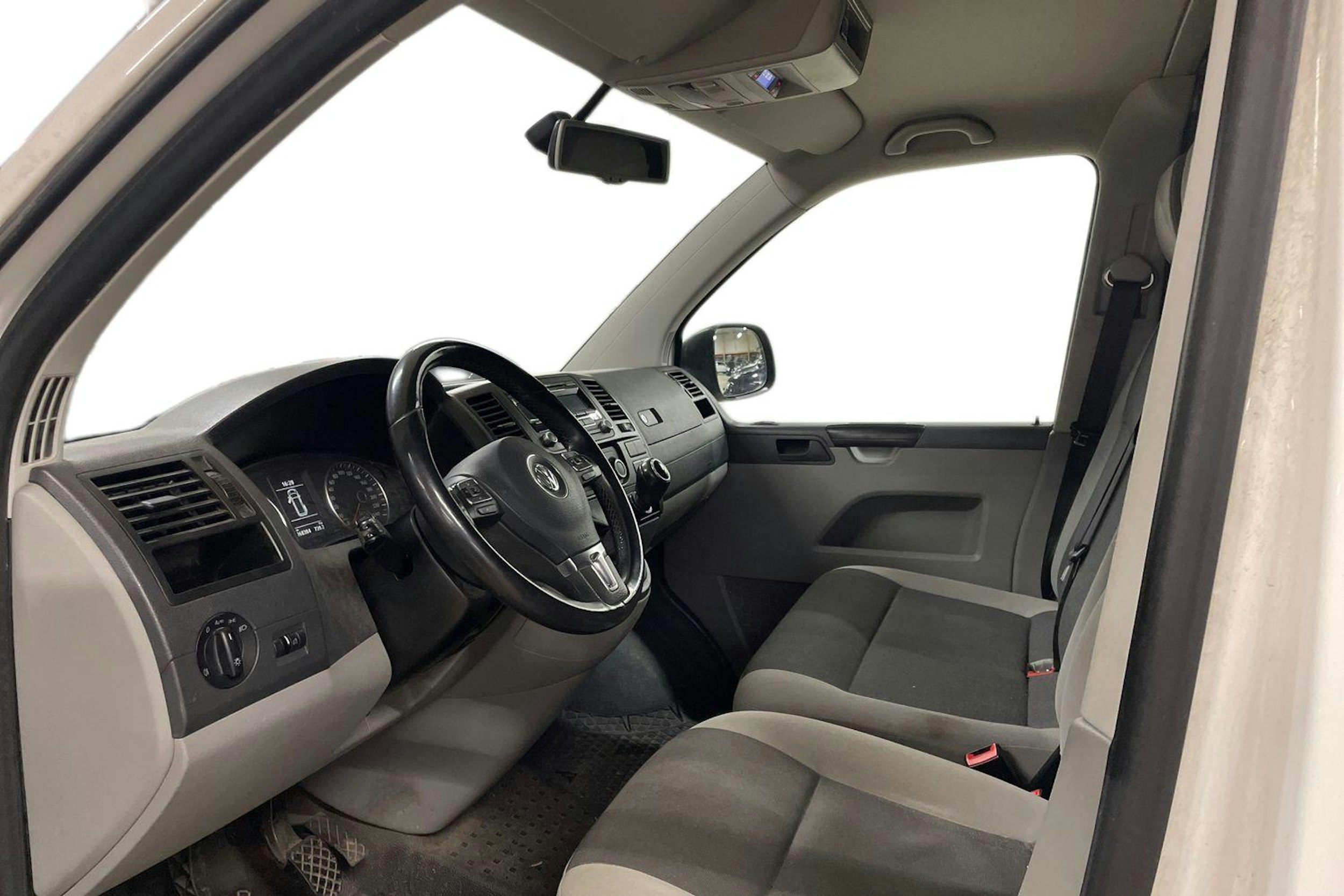 valkoinen Volkswagen Transporter 2014 kuva 3.