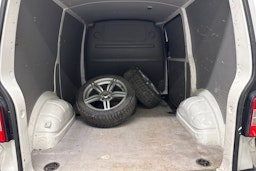 valkoinen Volkswagen Transporter 2014 kuva 26.