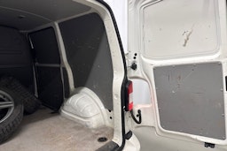 valkoinen Volkswagen Transporter 2014 kuva 27.