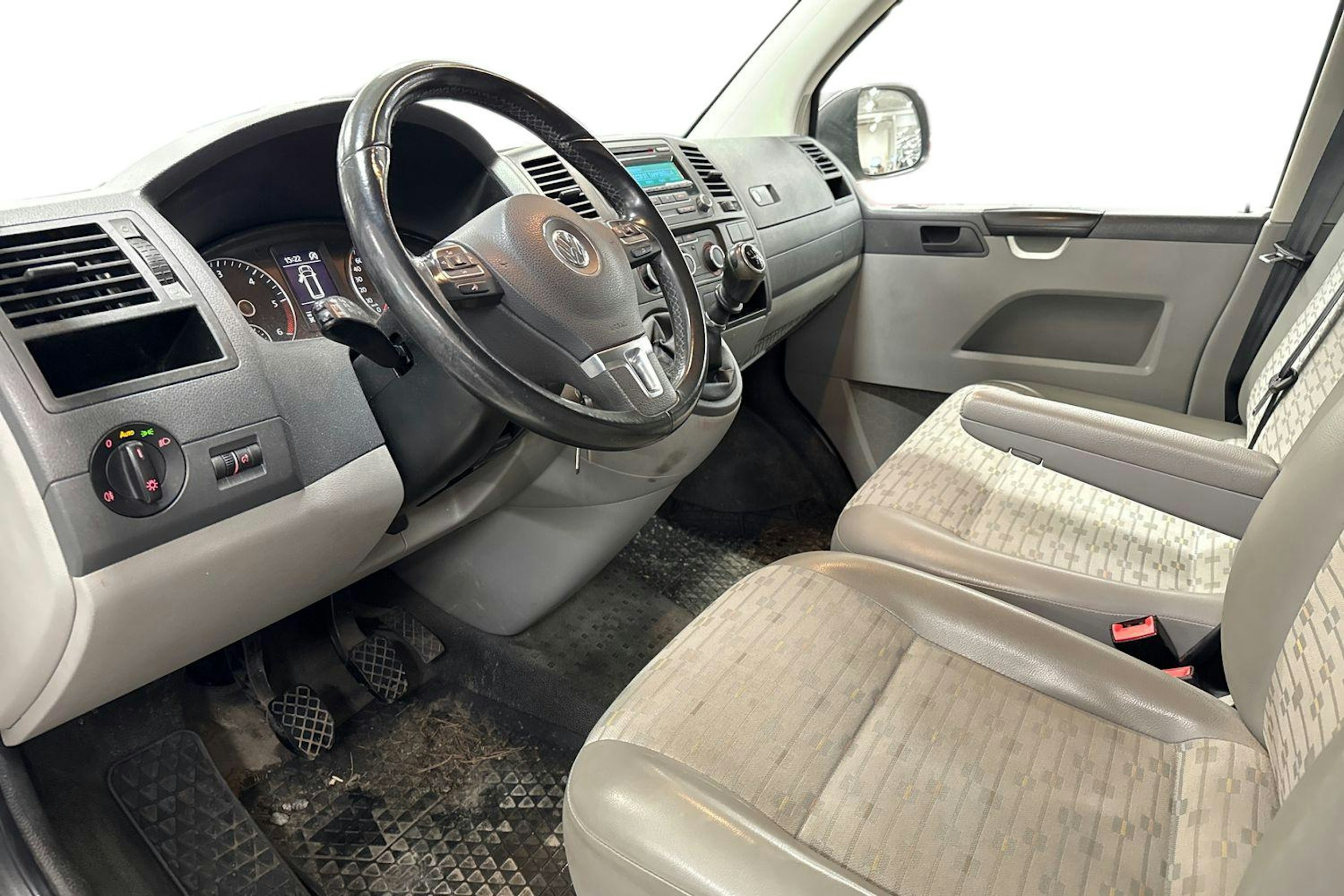 valkoinen Volkswagen Transporter 2014 kuva 3.