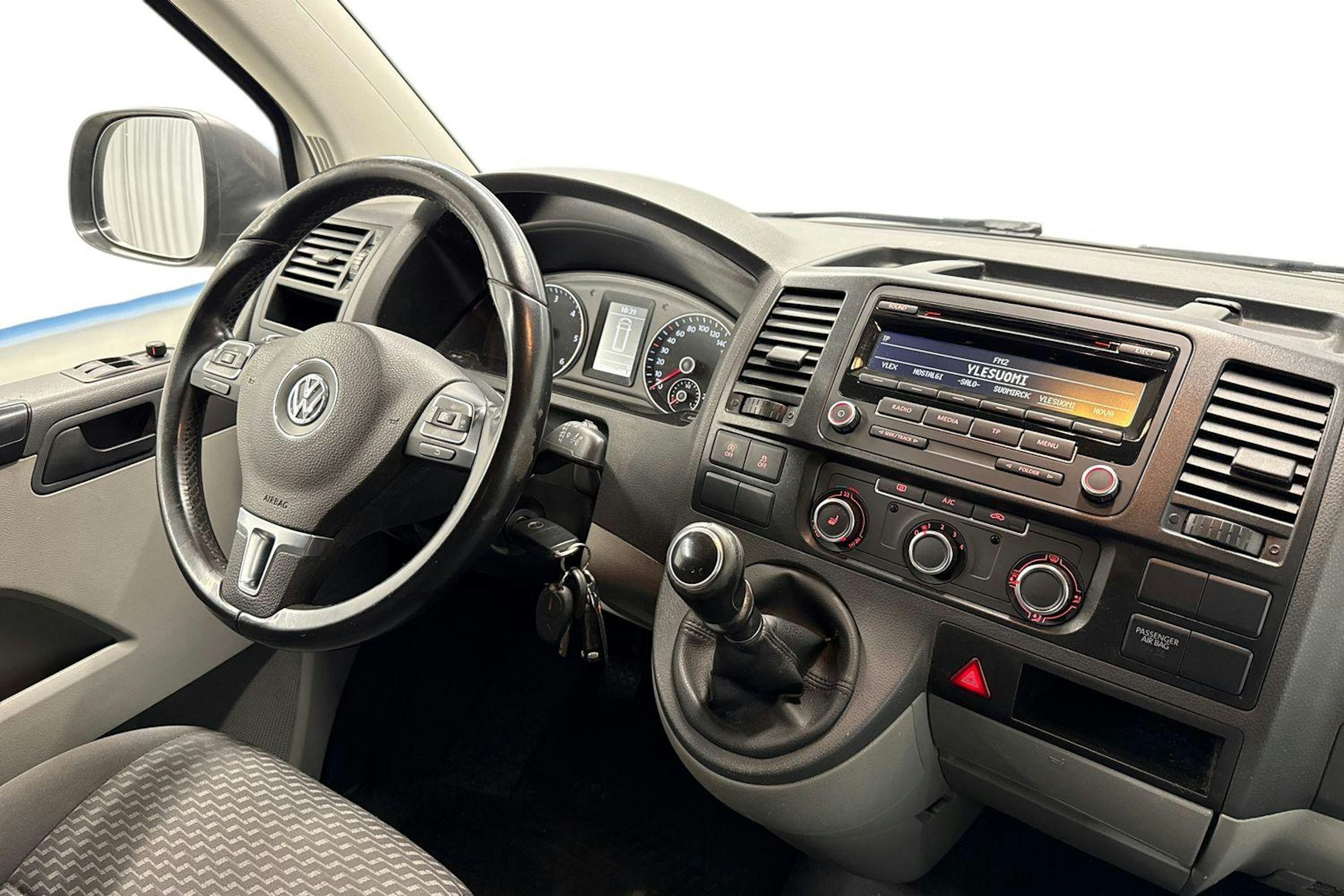 valkoinen Volkswagen Transporter 2015 kuva 11.