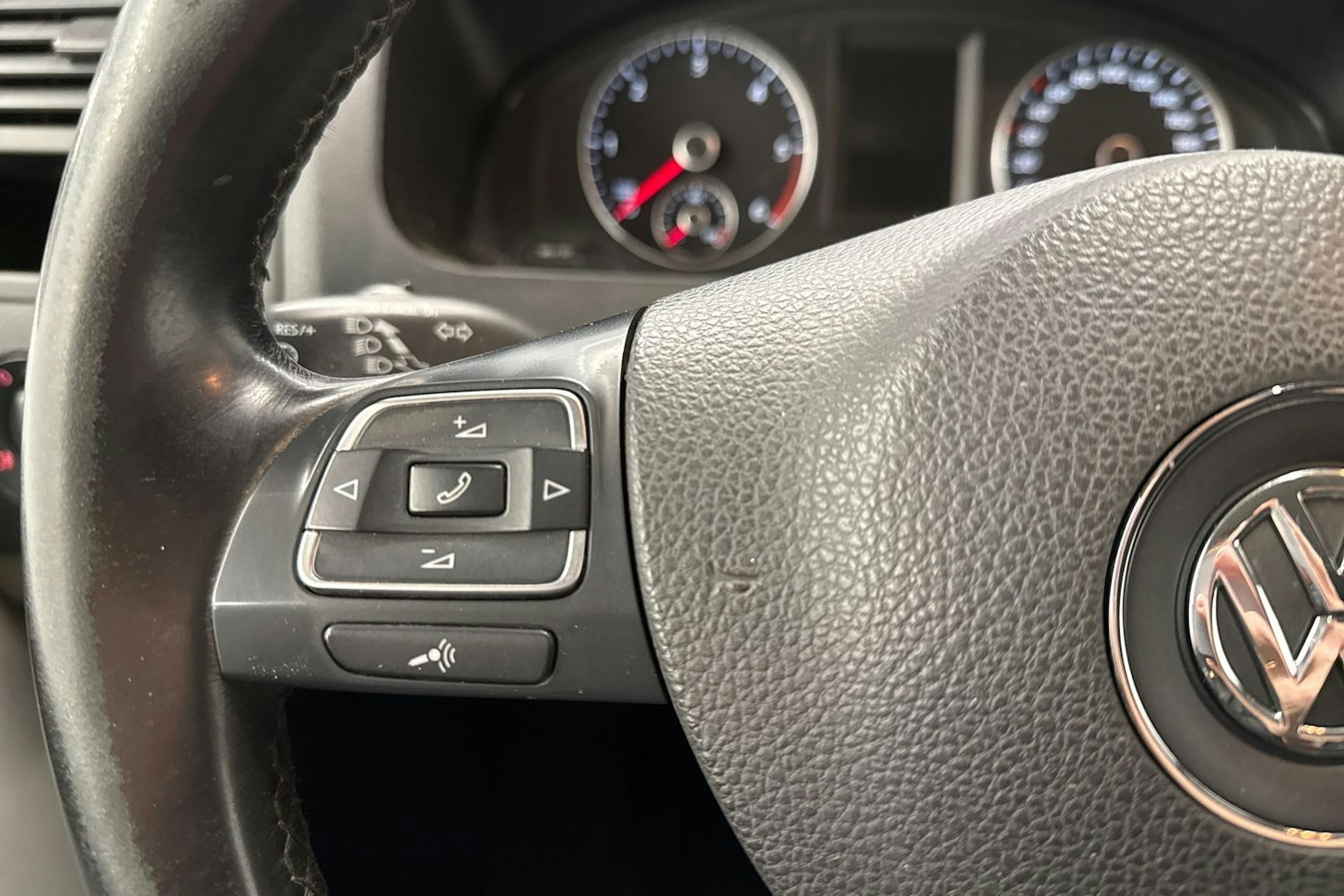 valkoinen Volkswagen Transporter 2015 kuva 15.