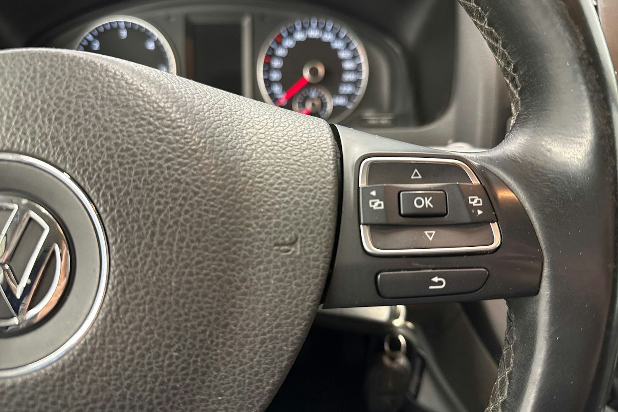 valkoinen Volkswagen Transporter 2015 kuva 16.