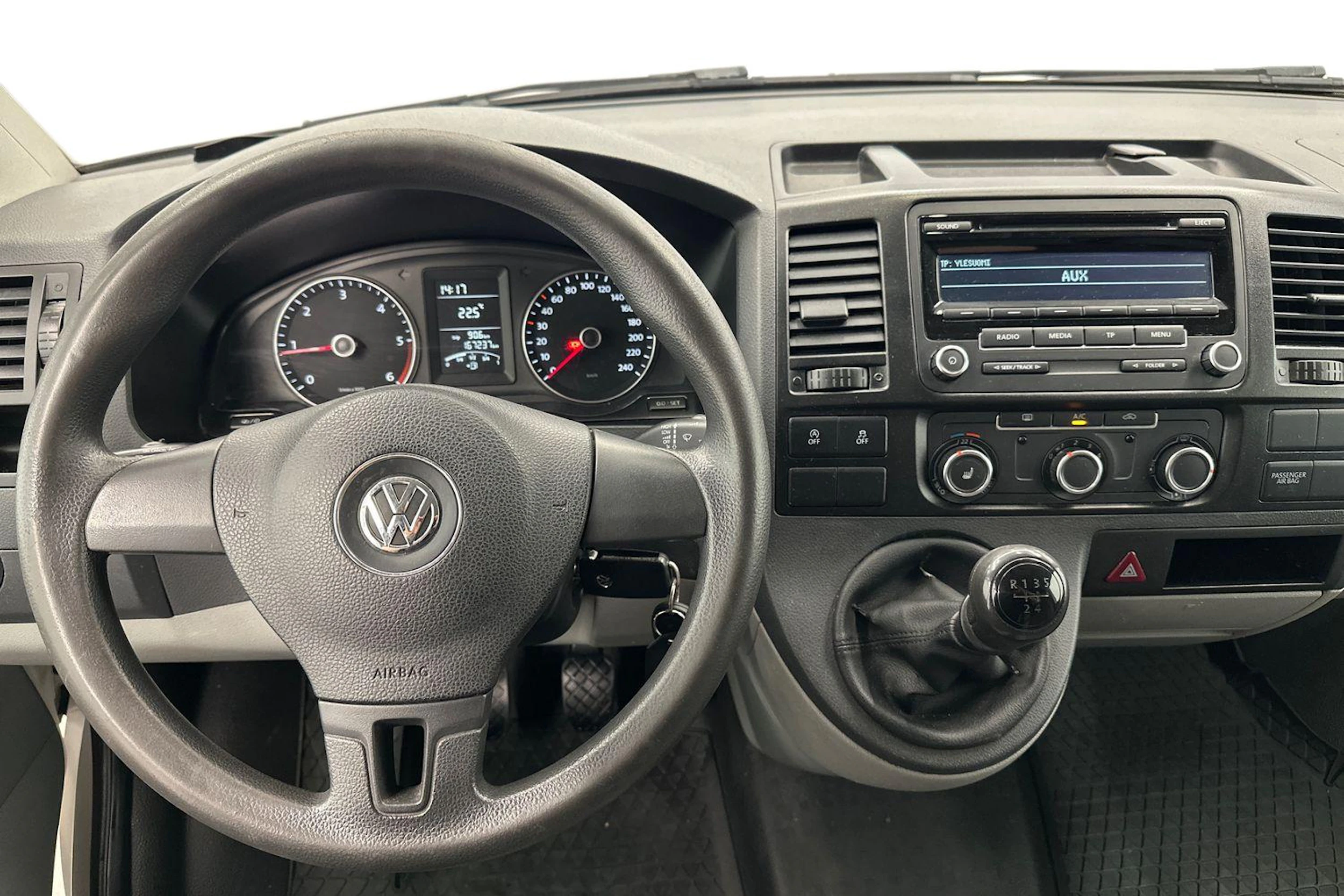 valkoinen Volkswagen Transporter 2015 kuva 7.