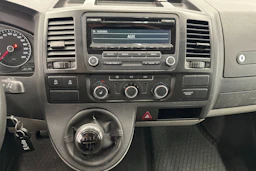valkoinen Volkswagen Transporter 2015 kuva 14.