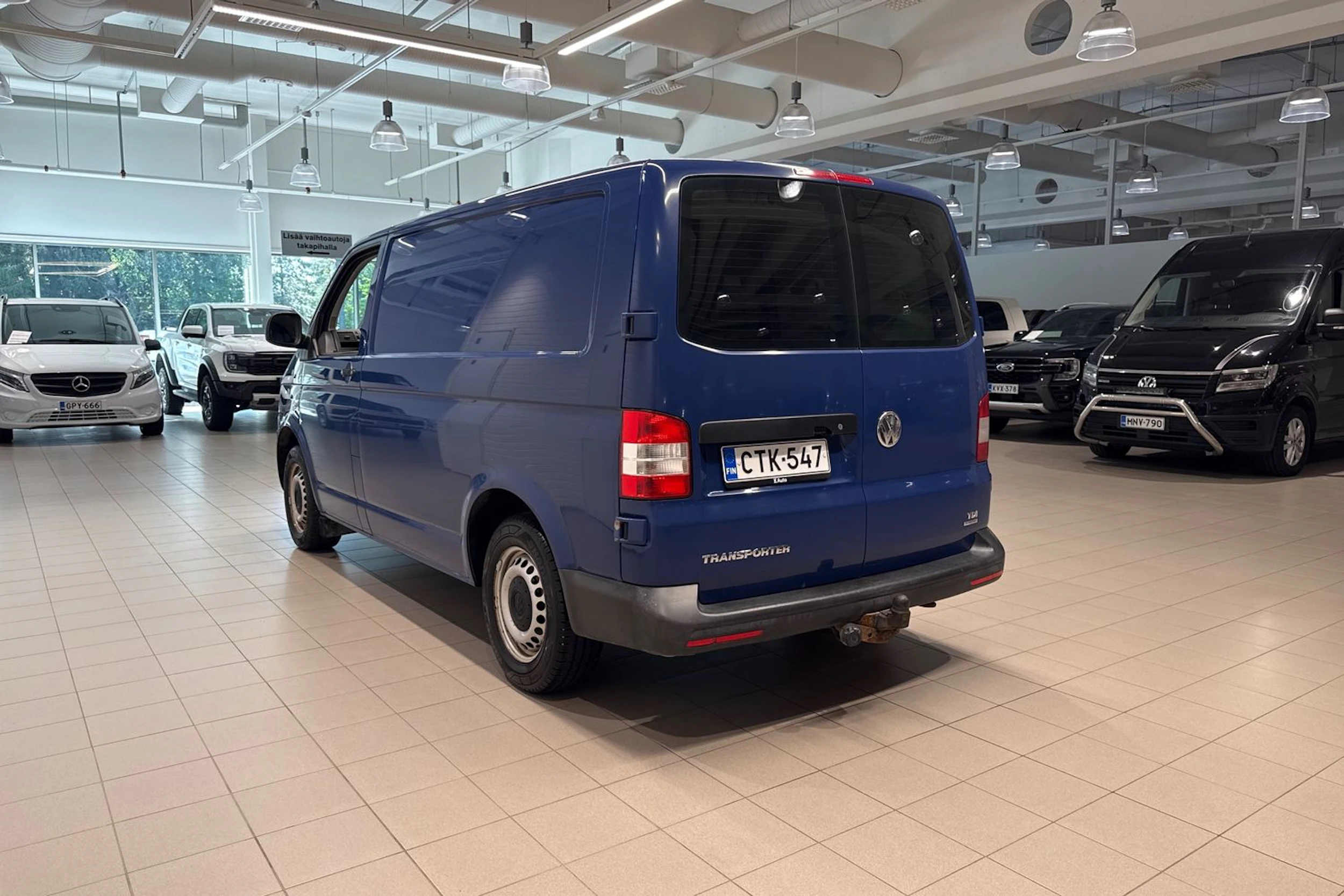 sininen Volkswagen Transporter 2015 kuva 15.