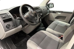 Valkoinen Volkswagen Transporter 2015 kuva 6.