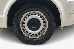 Valkoinen Volkswagen Transporter 2015 kuva 9.