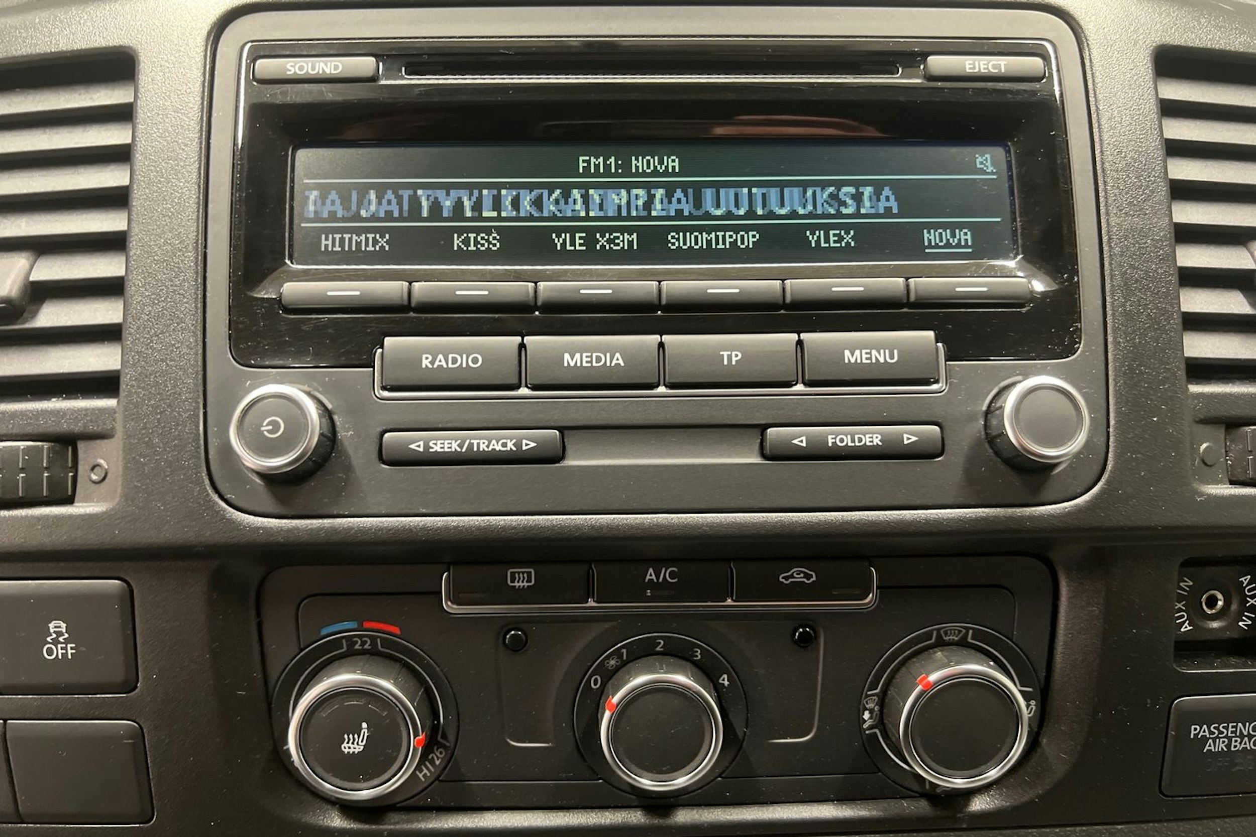 Valkoinen Volkswagen Transporter 2015 kuva 11.