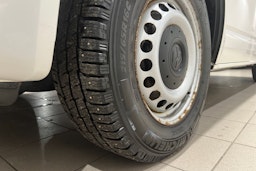 Valkoinen Volkswagen Transporter 2015 kuva 17.