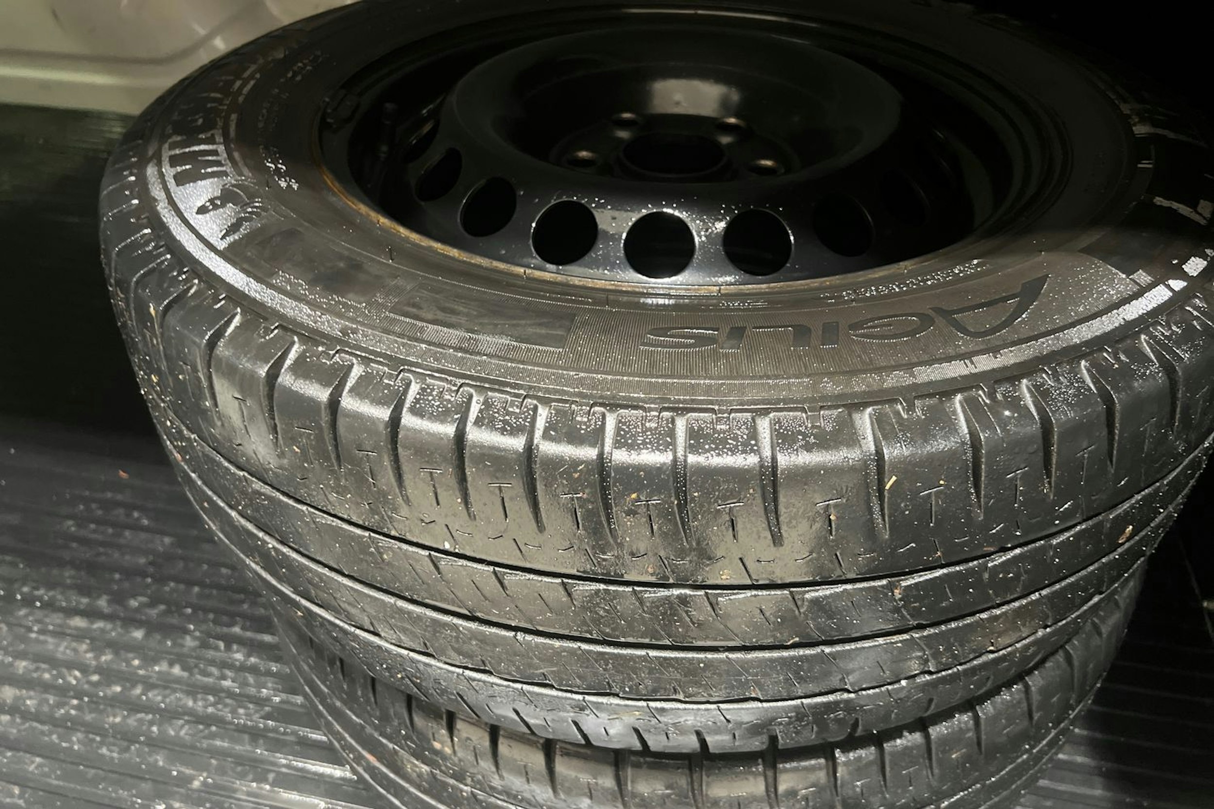 Valkoinen Volkswagen Transporter 2015 kuva 18.