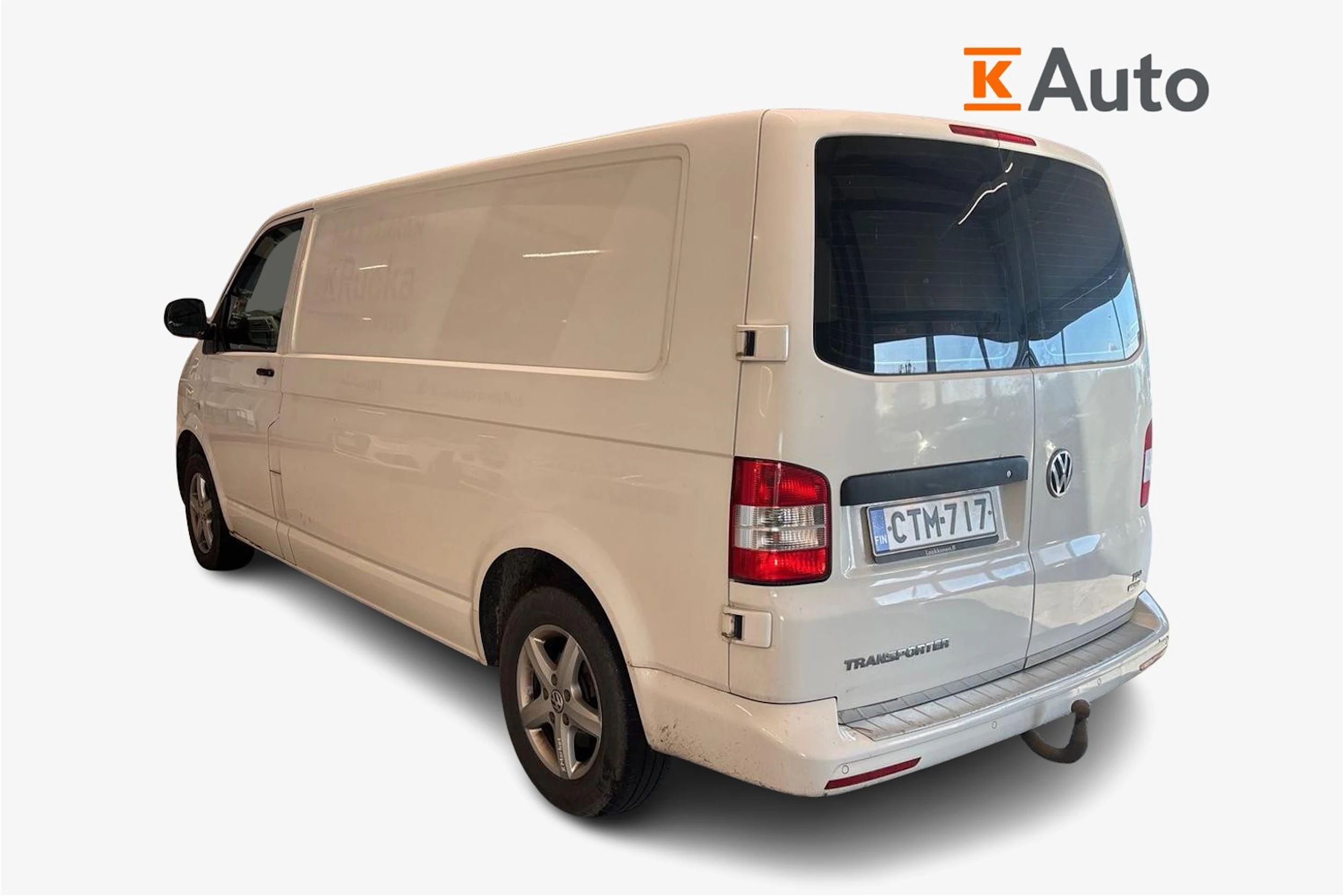 valkoinen Volkswagen Transporter 2015 kuva 2.