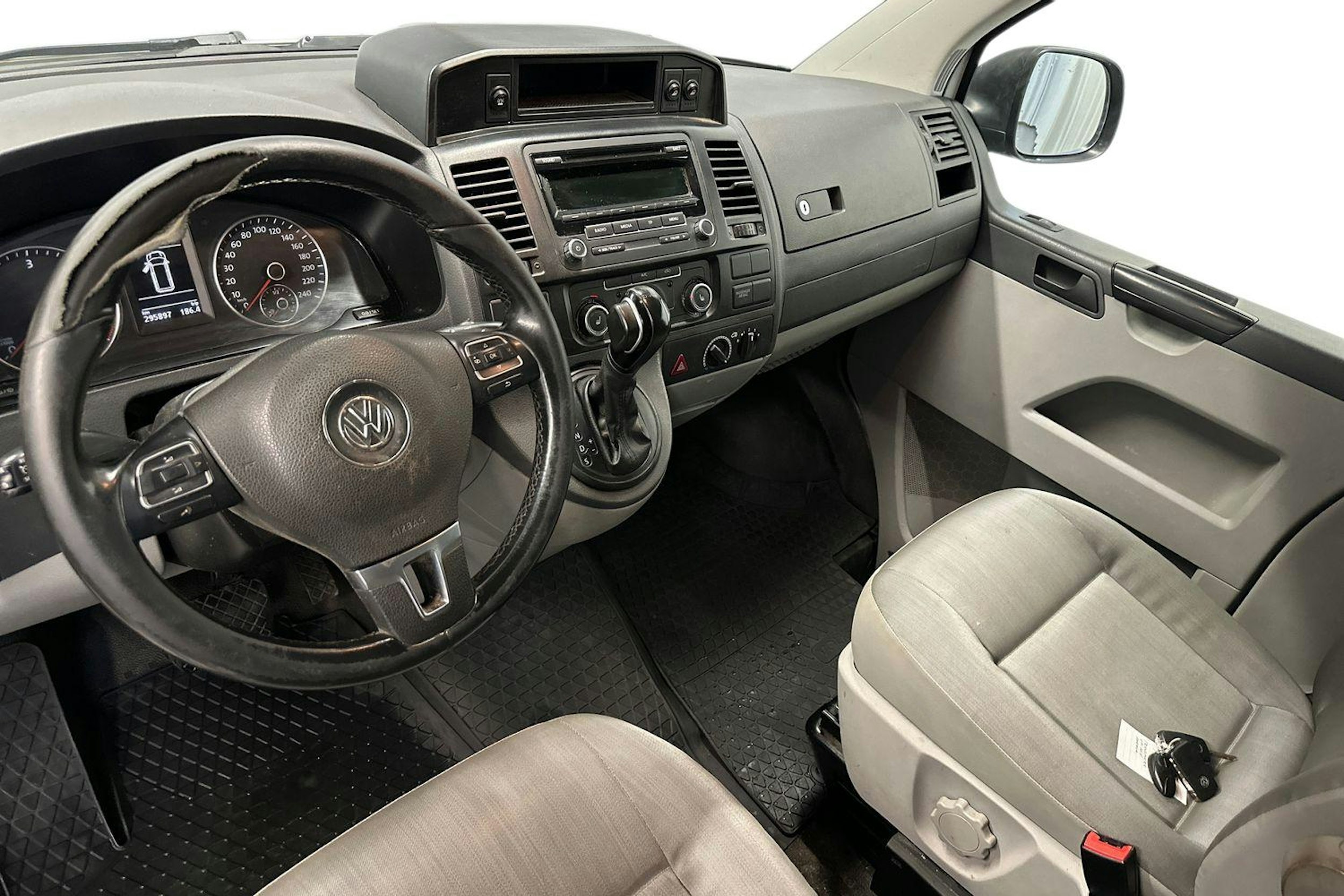 Valkoinen Volkswagen TRANSPORTER 2015 kuva 7.