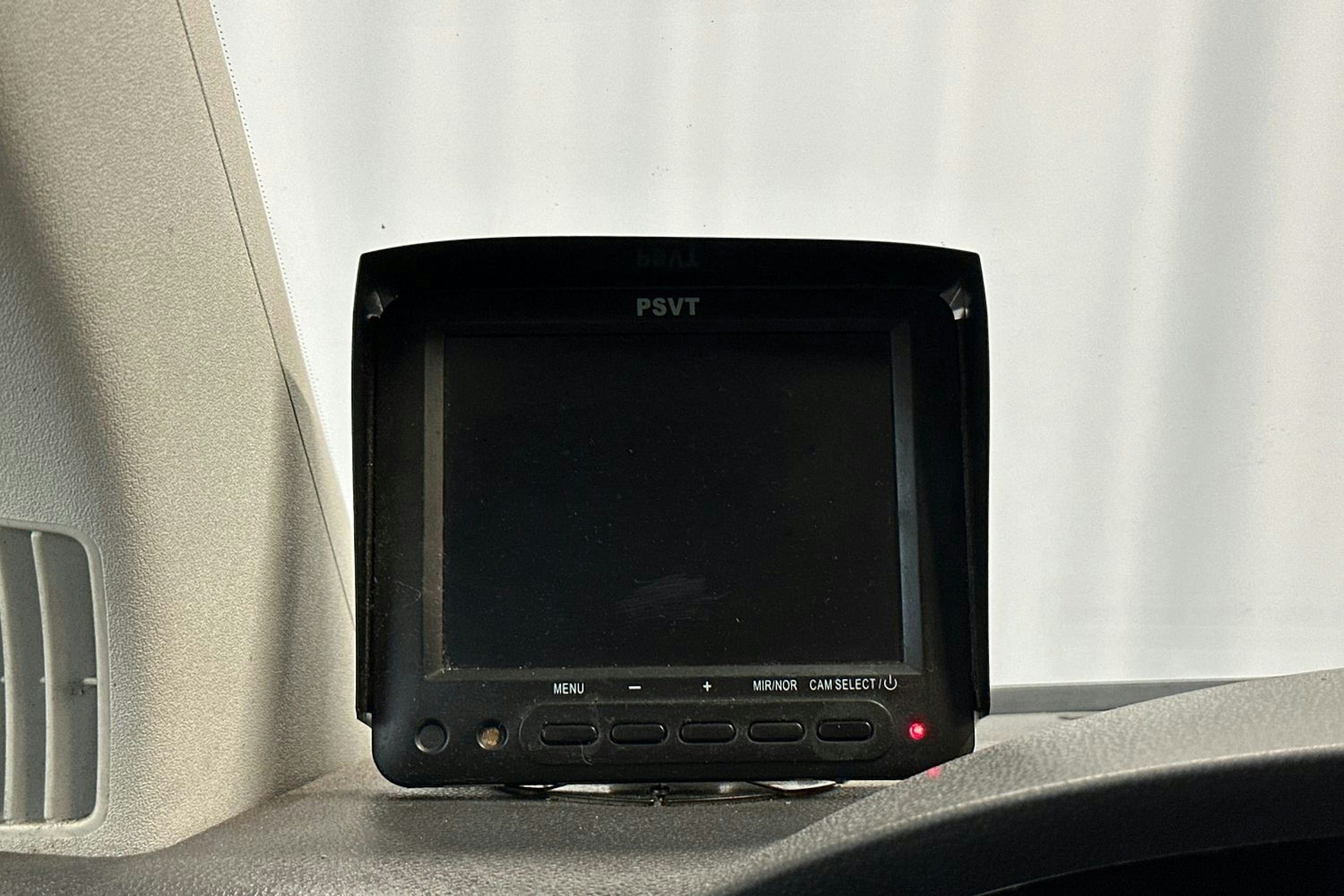 Valkoinen Volkswagen TRANSPORTER 2015 kuva 20.