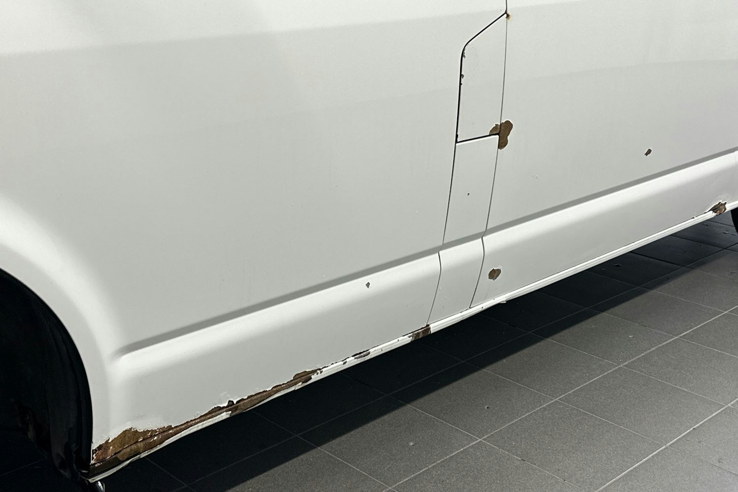 Valkoinen Volkswagen TRANSPORTER 2015 kuva 27.