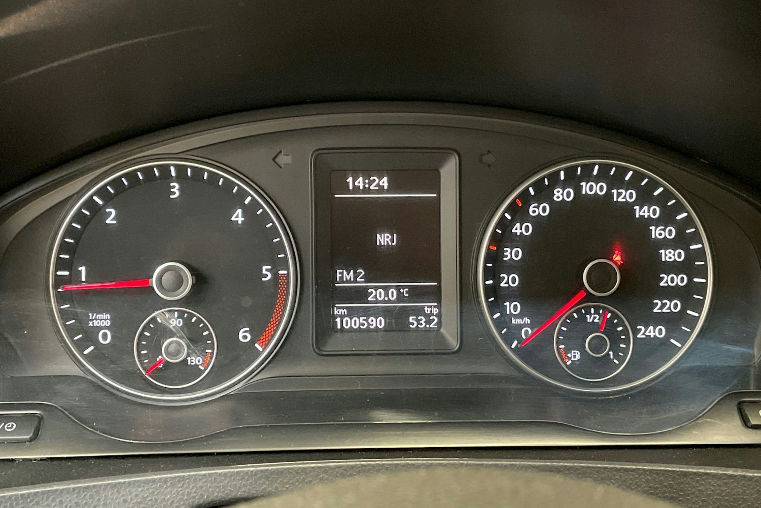 valkoinen Volkswagen Transporter 2015 kuva 15.