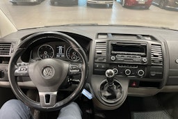 Valkoinen Volkswagen Transporter 2015 kuva 7.