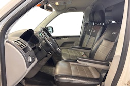 valkoinen Volkswagen Transporter 2015 kuva 3.