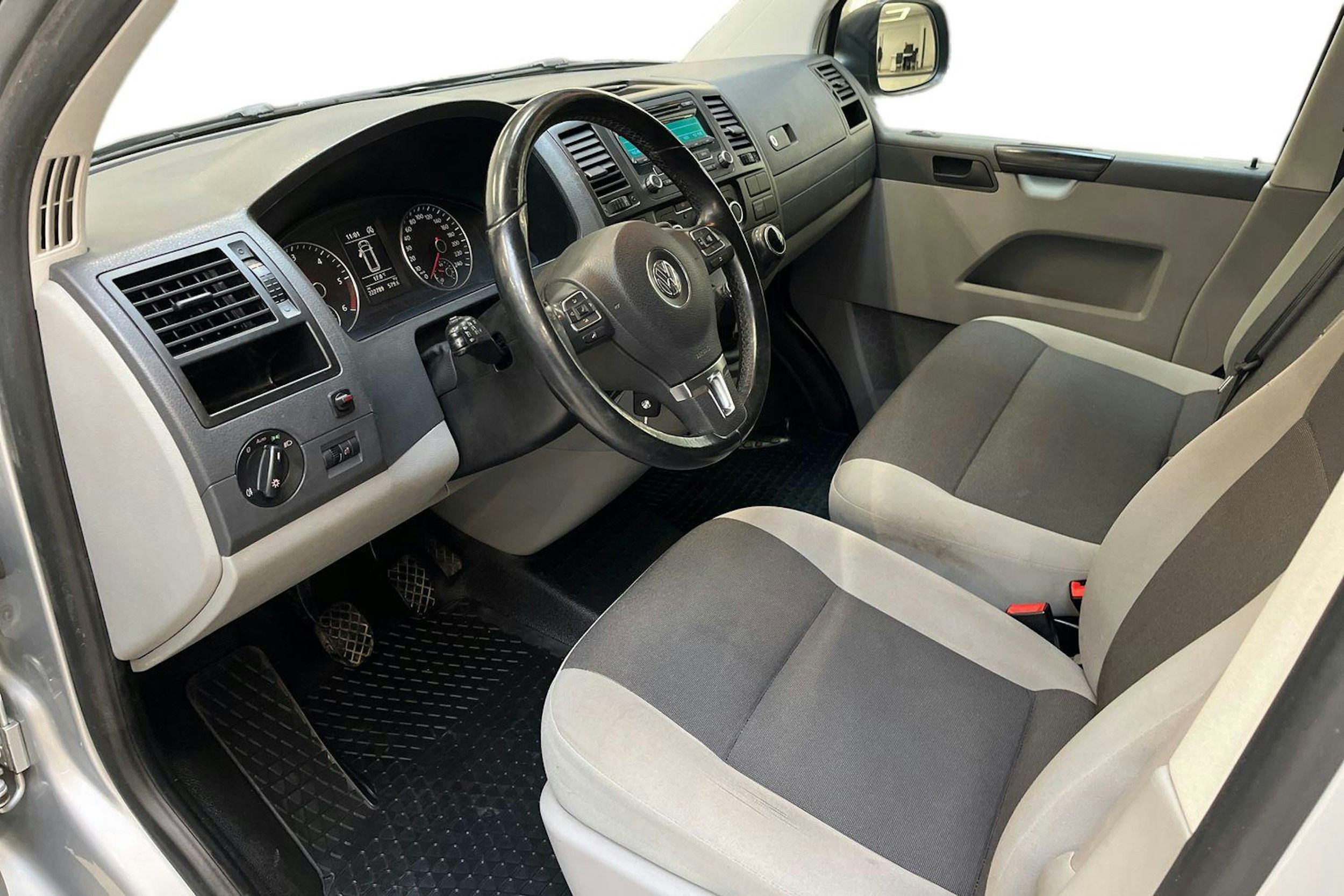 hopea Volkswagen Transporter 2015 kuva 7.