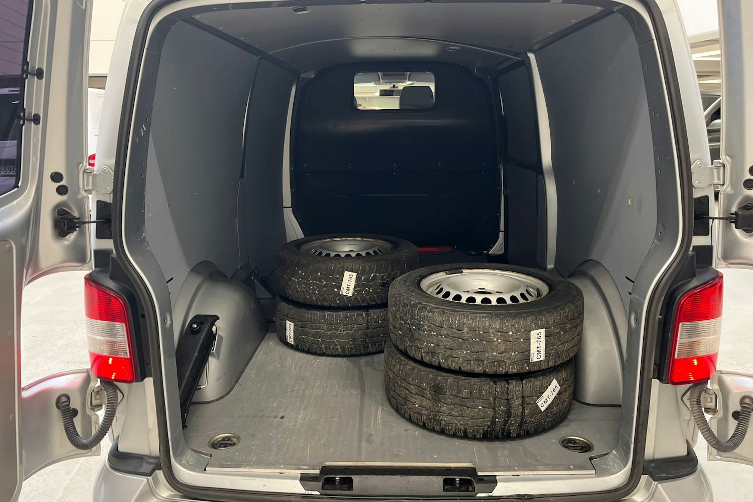 hopea Volkswagen Transporter 2015 kuva 15.