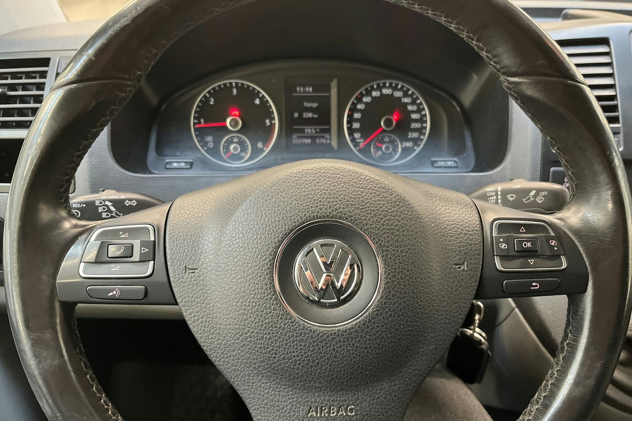 hopea Volkswagen Transporter 2015 kuva 17.