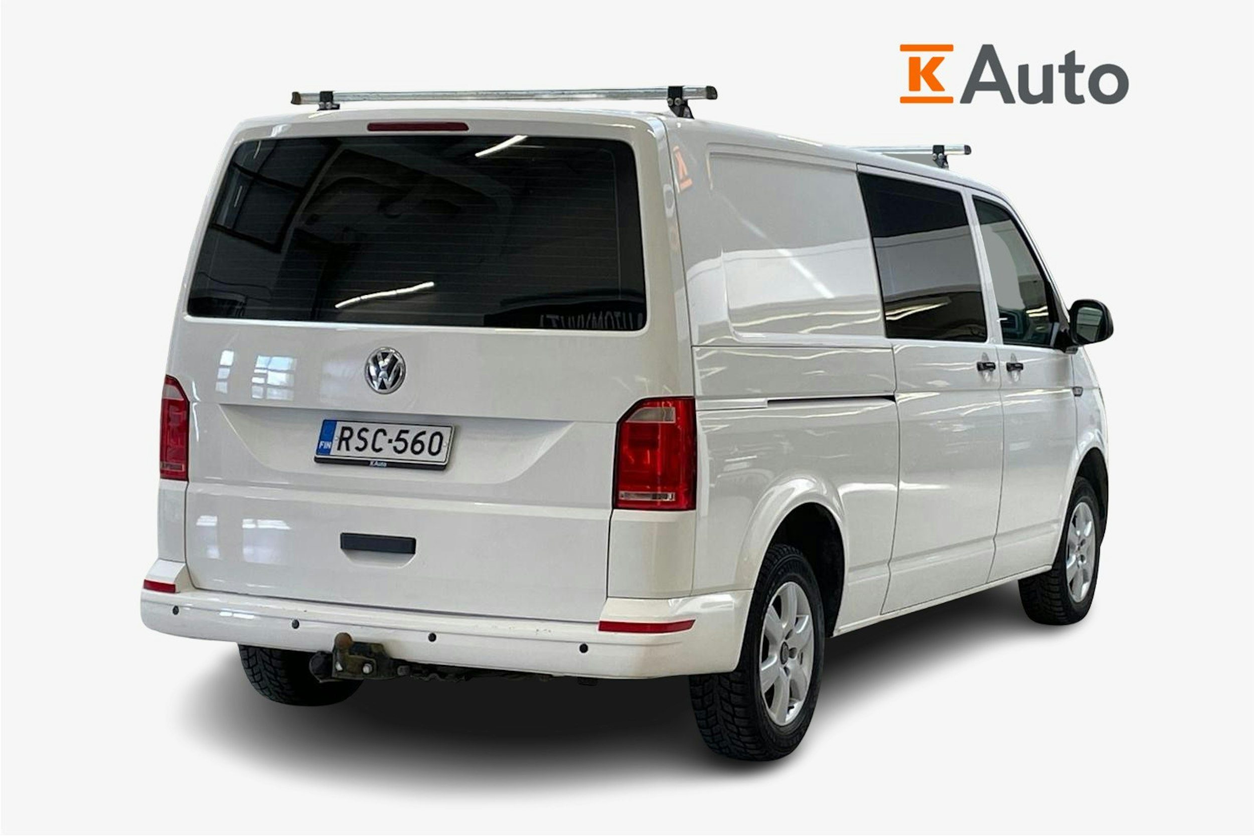 valkoinen Volkswagen Transporter 2015 kuva 2.