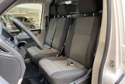 valkoinen Volkswagen Transporter 2015 kuva 7.