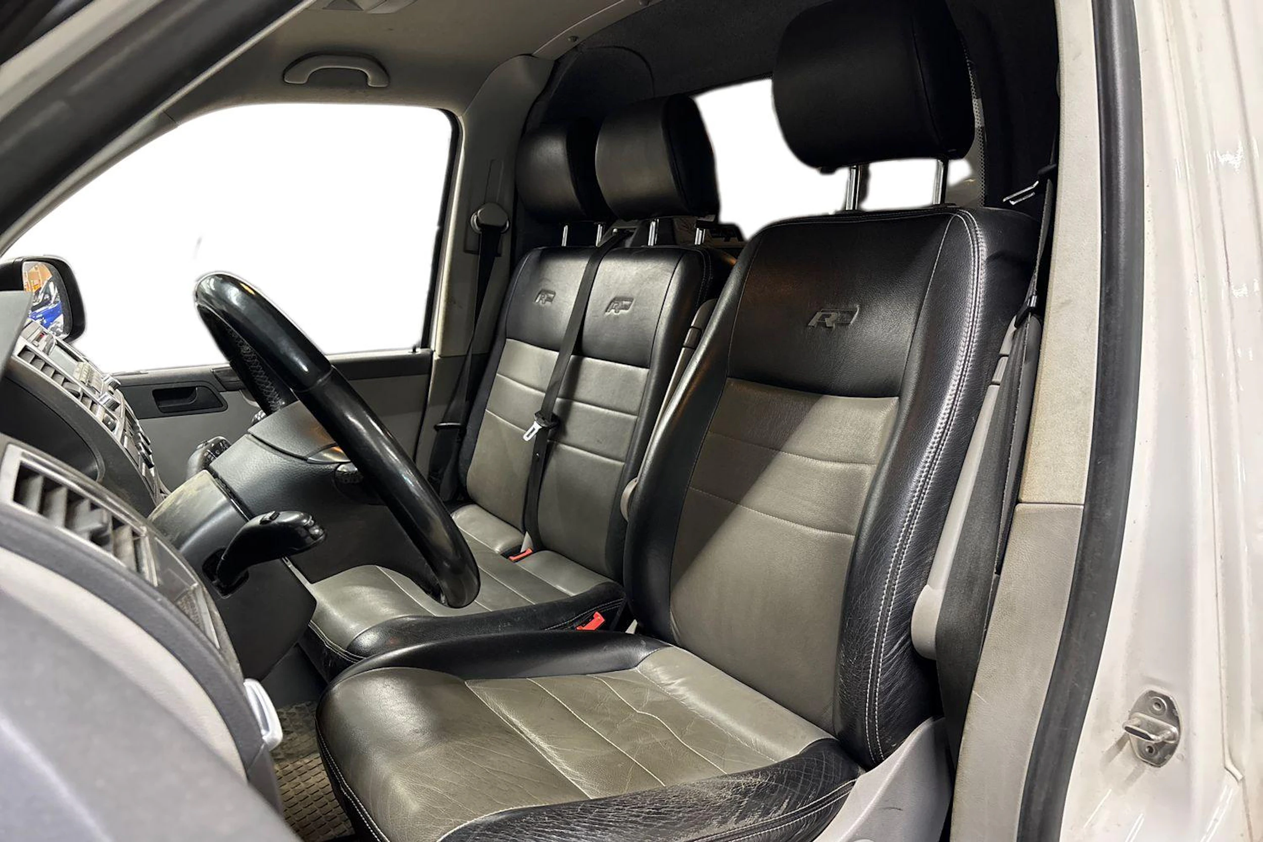 valkoinen Volkswagen Transporter 2015 kuva 3.