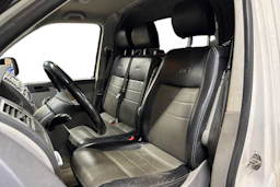 valkoinen Volkswagen Transporter 2015 kuva 3.