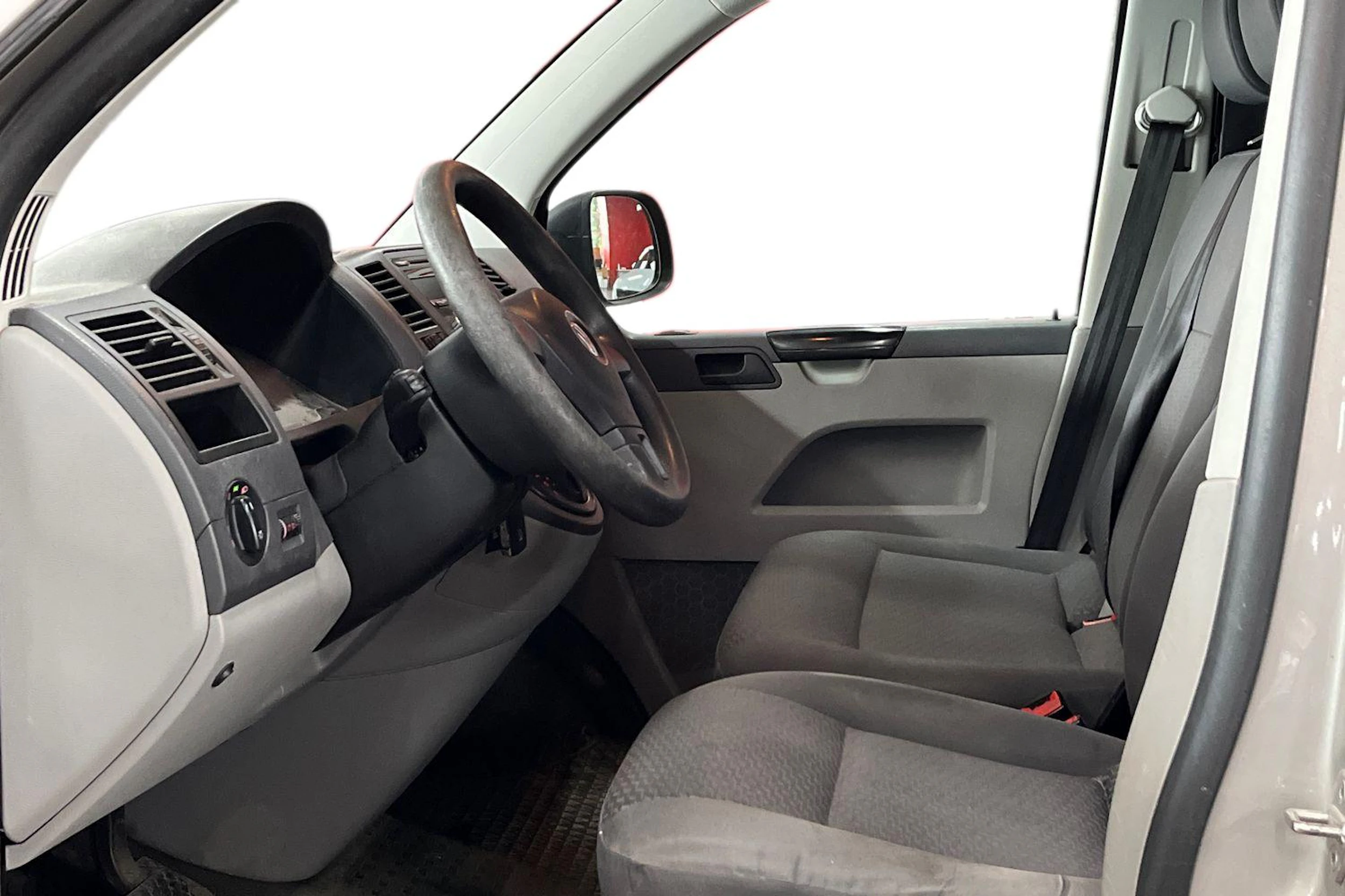 Ruskea (beige) Volkswagen TRANSPORTER 2015 kuva 3.