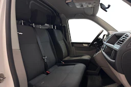 valkoinen Volkswagen Transporter 2015 kuva 12.