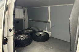valkoinen Volkswagen Transporter 2015 kuva 13.