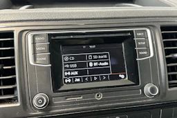 valkoinen Volkswagen Transporter 2015 kuva 21.