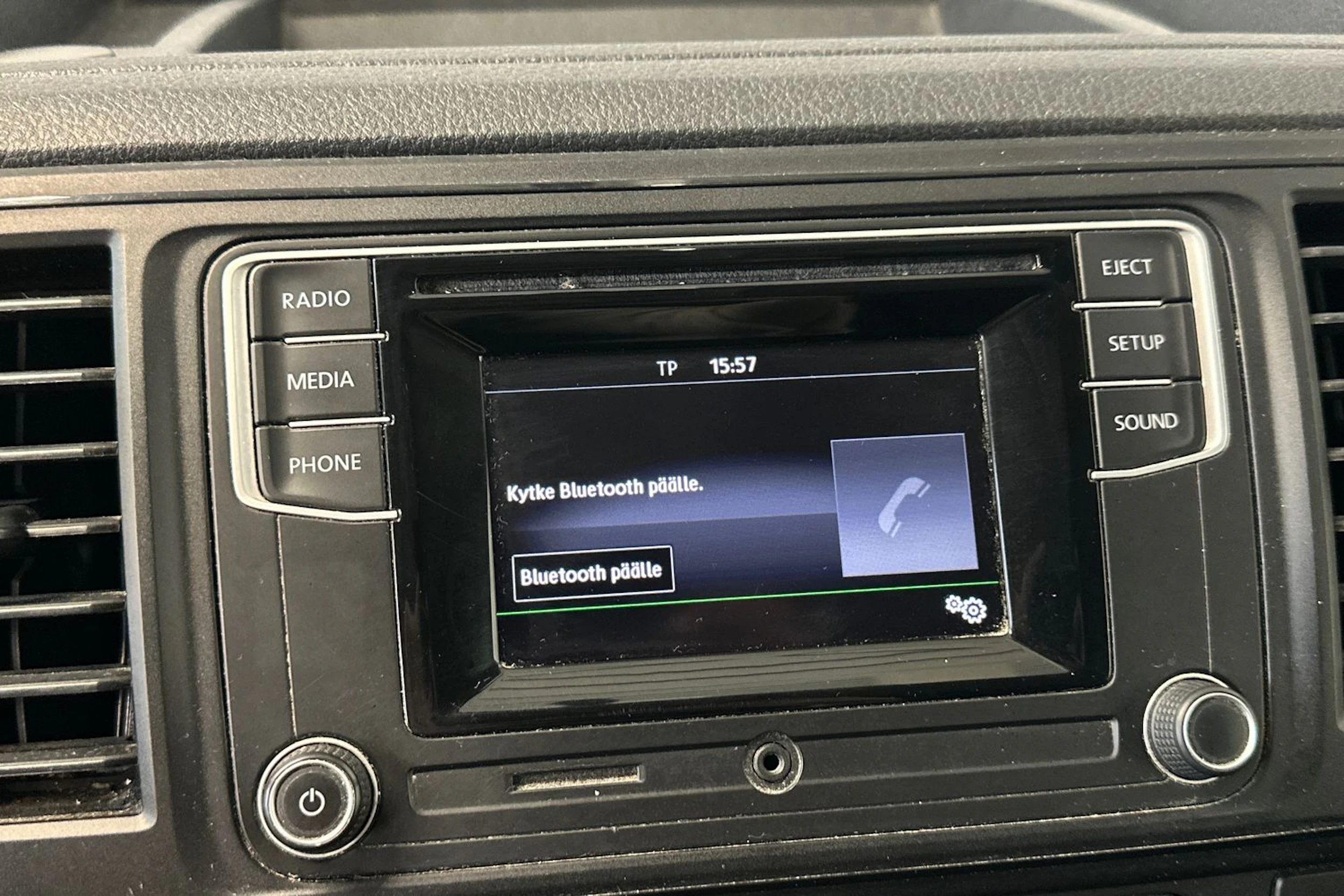 valkoinen Volkswagen Transporter 2015 kuva 22.