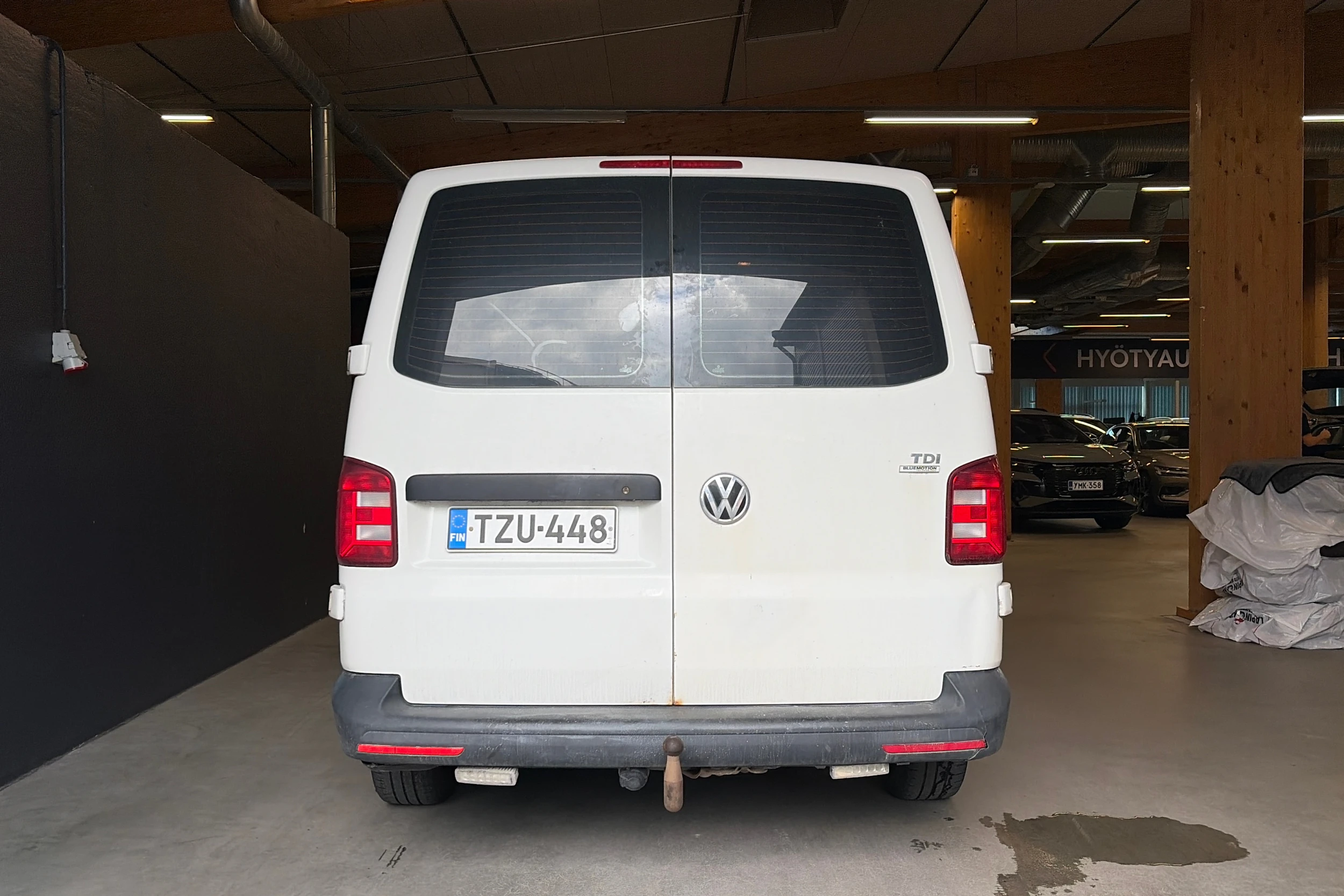 valkoinen Volkswagen Transporter 2015 kuva 4.
