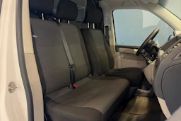 valkoinen Volkswagen Transporter 2015 kuva 7.
