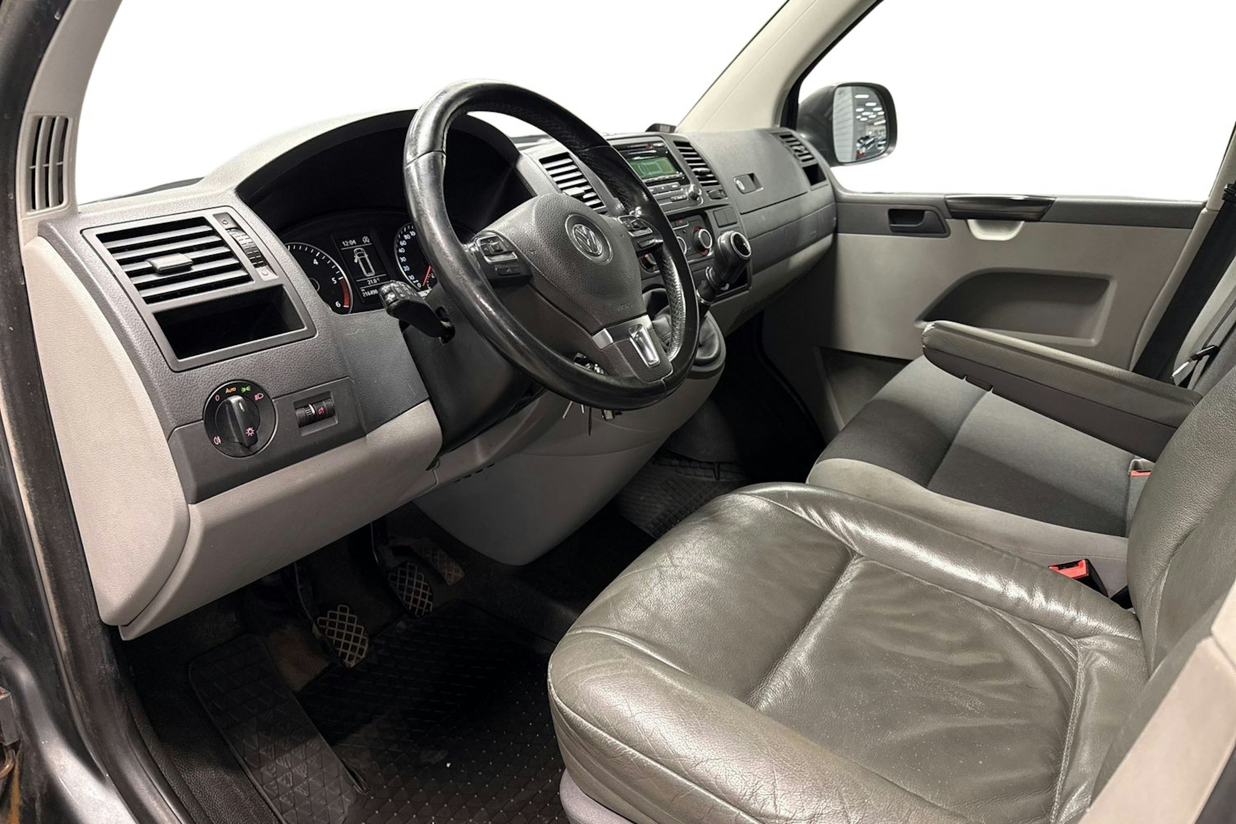 Harmaa Volkswagen TRANSPORTER 2015 kuva 7.