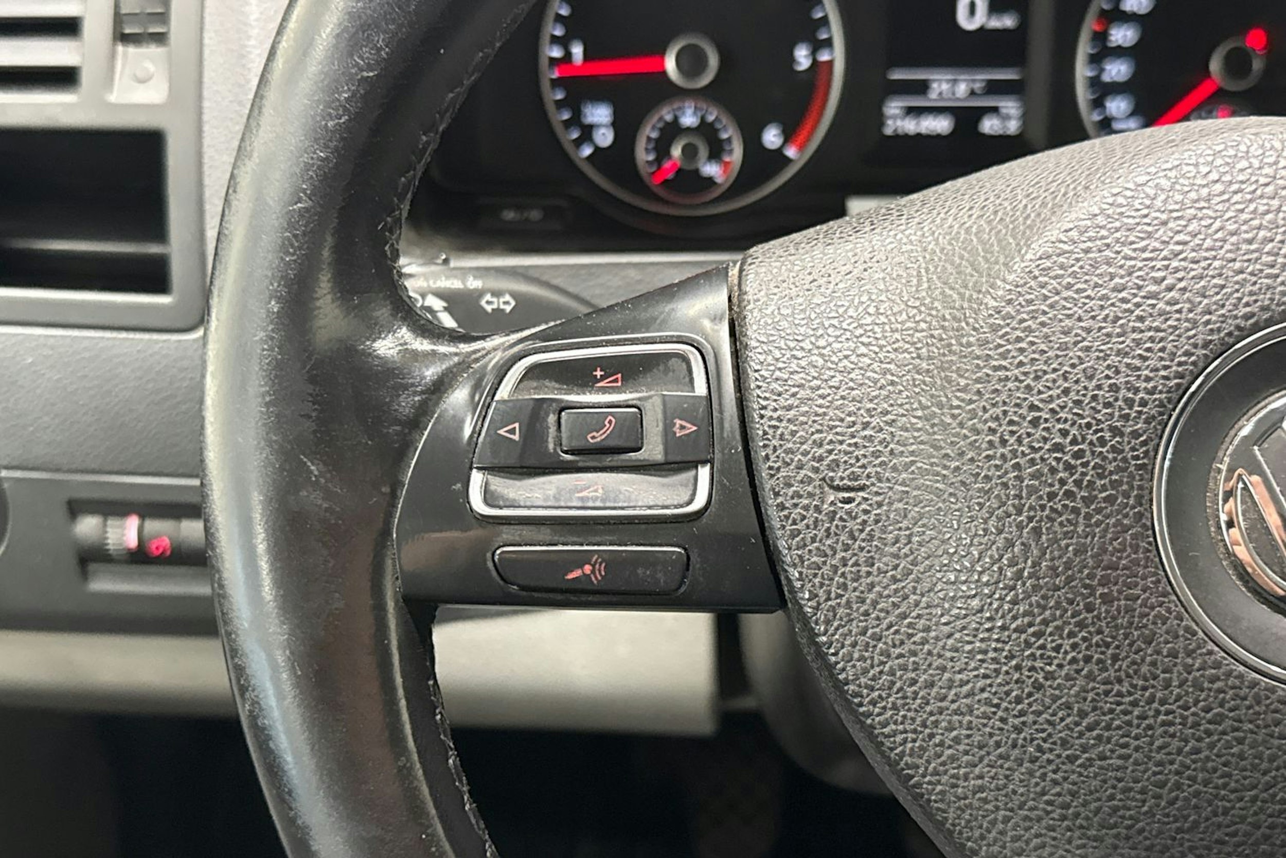 Harmaa Volkswagen TRANSPORTER 2015 kuva 19.