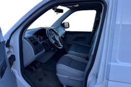 Valkoinen Volkswagen TRANSPORTER 2015 kuva 3.