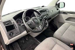 ruskea (beige) Volkswagen Transporter 2015 kuva 9.