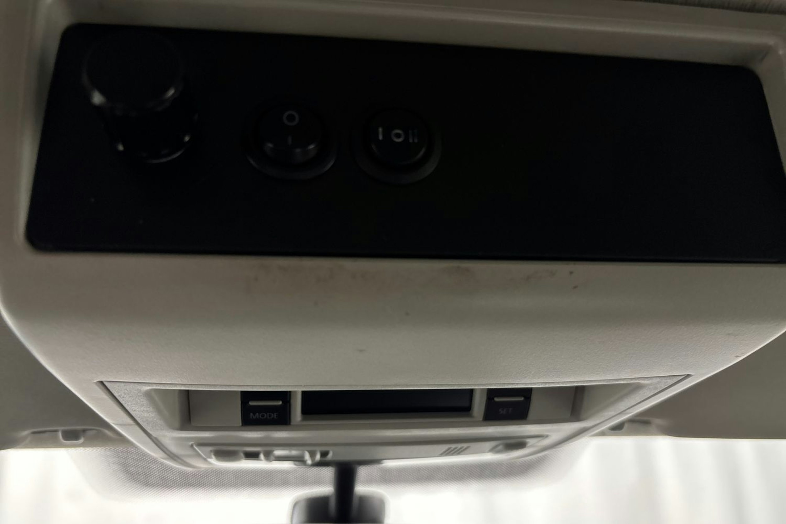 ruskea (beige) Volkswagen Transporter 2015 kuva 22.