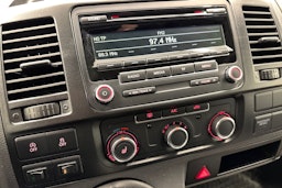 ruskea (beige) Volkswagen Transporter 2015 kuva 24.