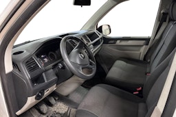 Valkoinen Volkswagen Transporter 2016 kuva 3.
