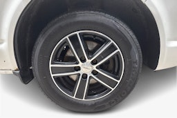 Valkoinen Volkswagen Transporter 2016 kuva 11.