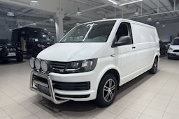 Valkoinen Volkswagen Transporter 2016 kuva 13.