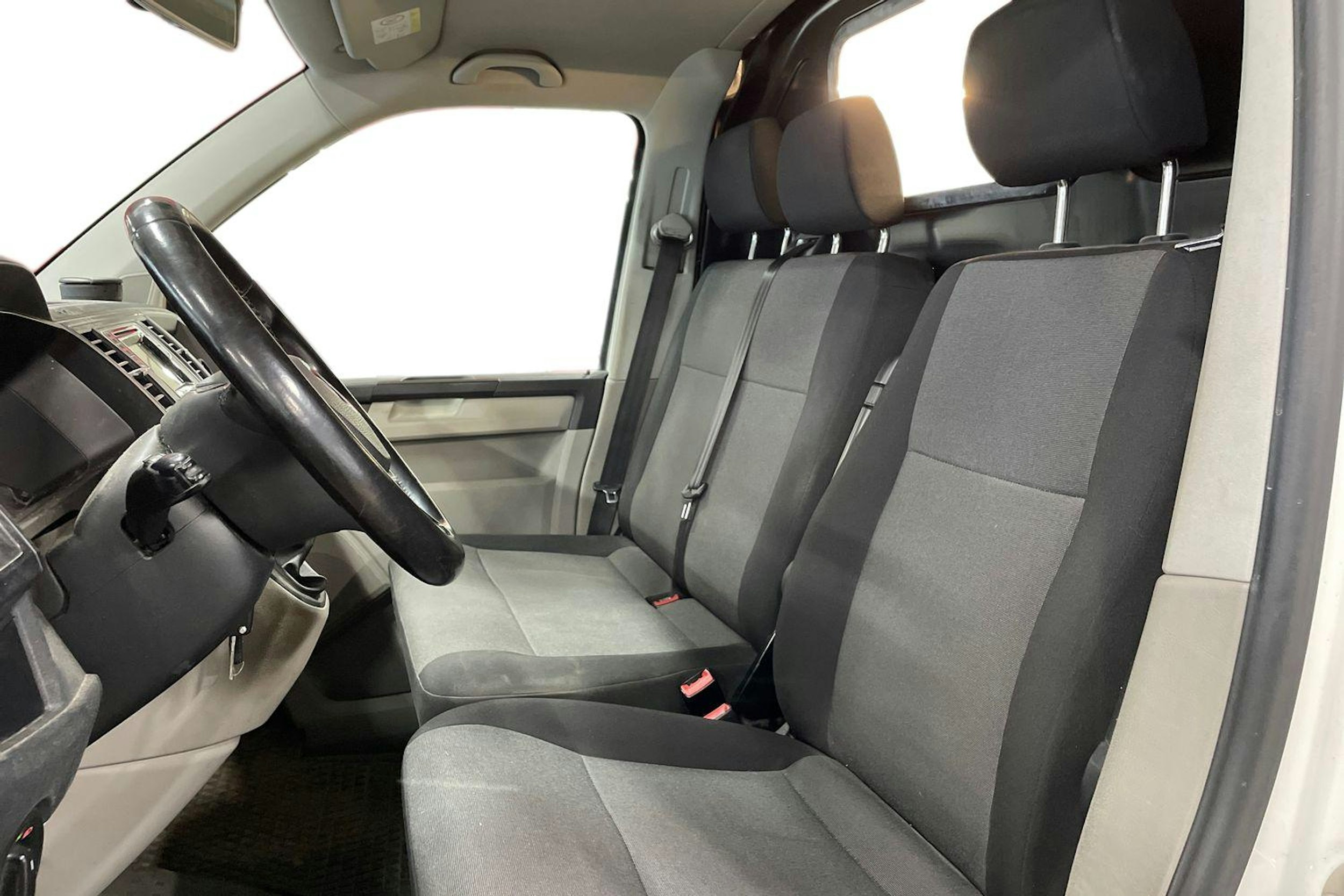 Valkoinen Volkswagen TRANSPORTER 2016 kuva 11.