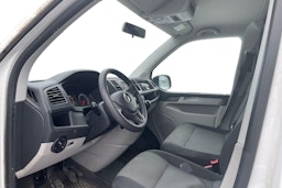 valkoinen Volkswagen Transporter 2016 kuva 3.