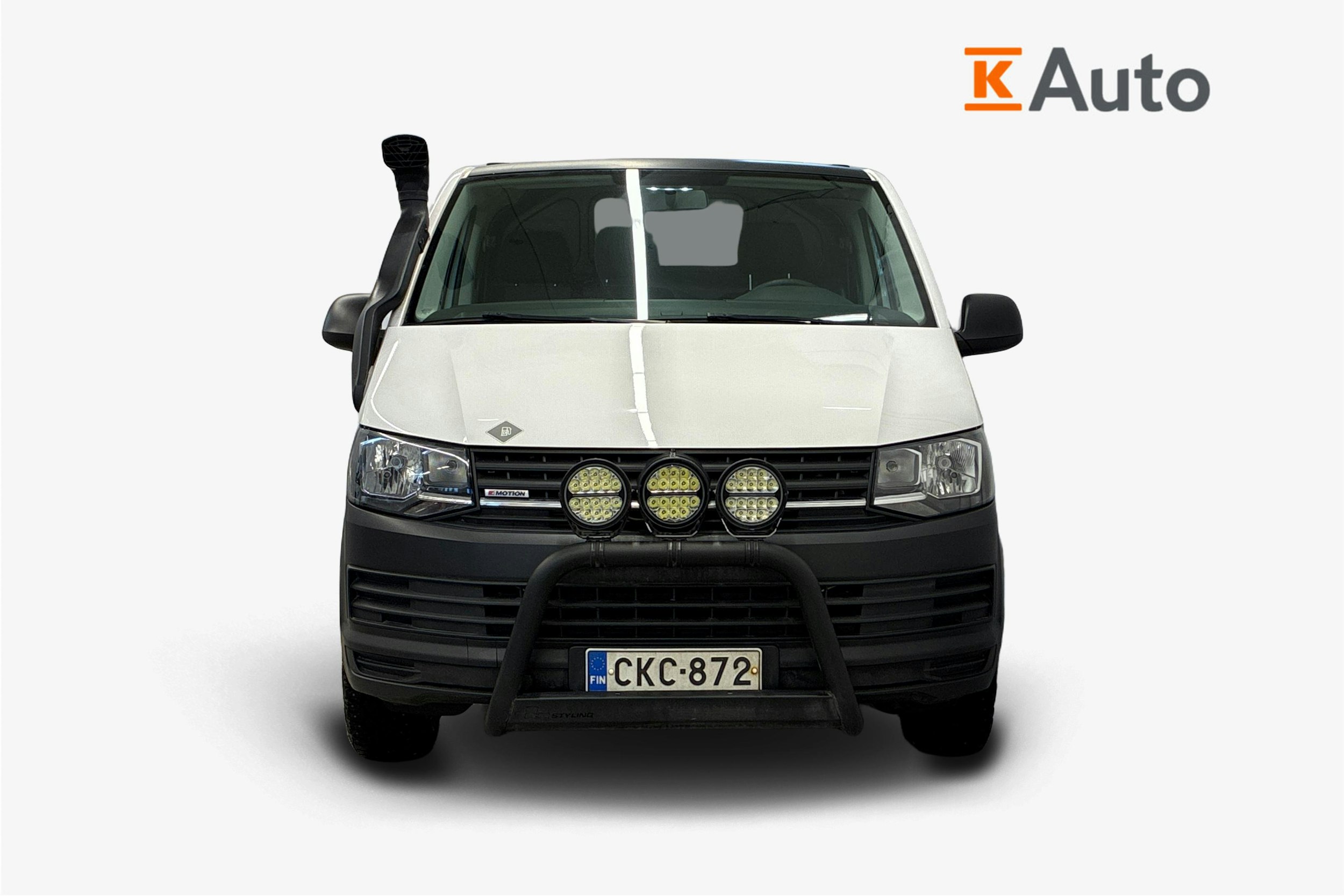 valkoinen Volkswagen Transporter 2016 kuva 5.