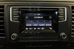 valkoinen Volkswagen Transporter 2016 kuva 15.