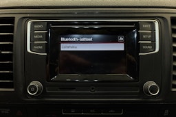 valkoinen Volkswagen Transporter 2016 kuva 16.